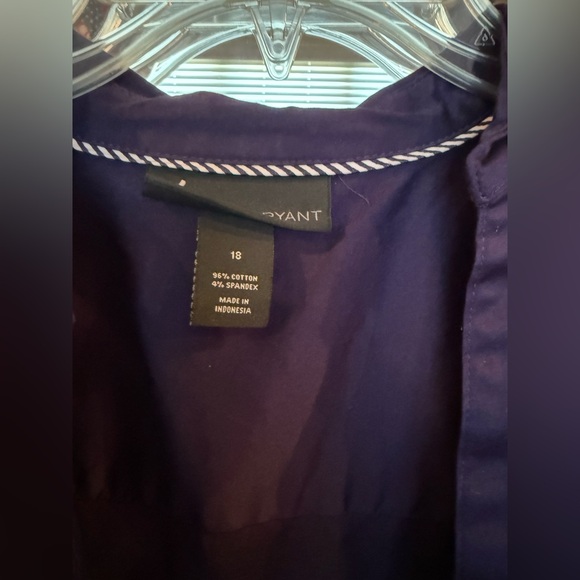 ✨ Lane Bryant Button Down Bundle — Princess Seams + Stretch! (Size 18) ✨ - Picture 3 of 9